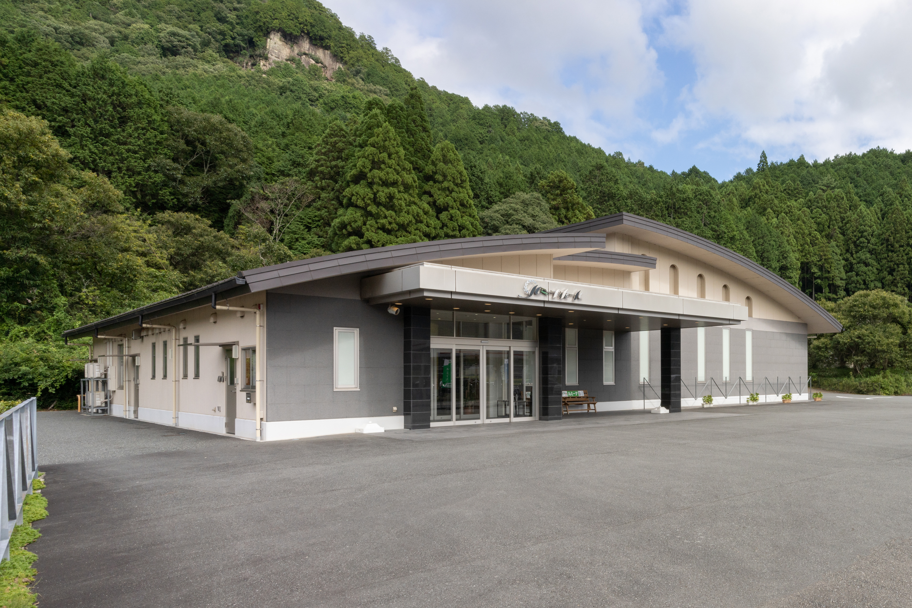 柏原ホール